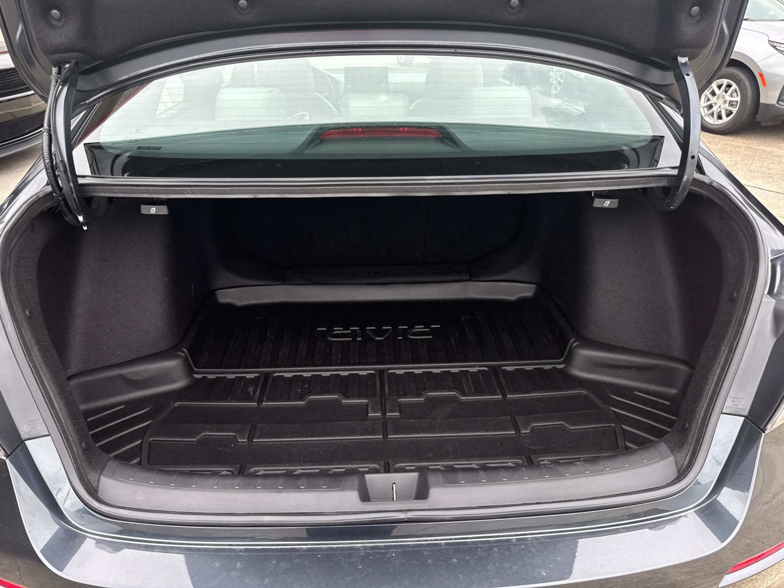 Used 2025 Honda Civic FWD Hybrid Sedan image 8