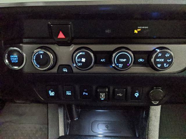 Used 2020 Toyota Tacoma TRD Off-Road w/ Technology Package AWD/4WD image 9