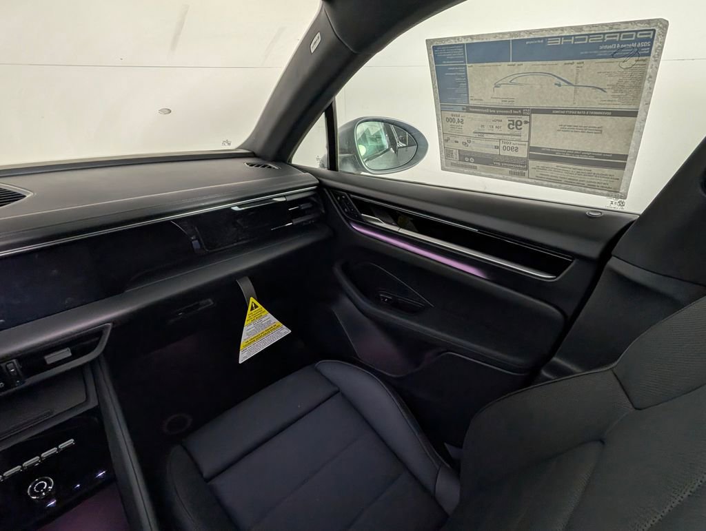 New 2026 Porsche Macan 4 Electric image 23