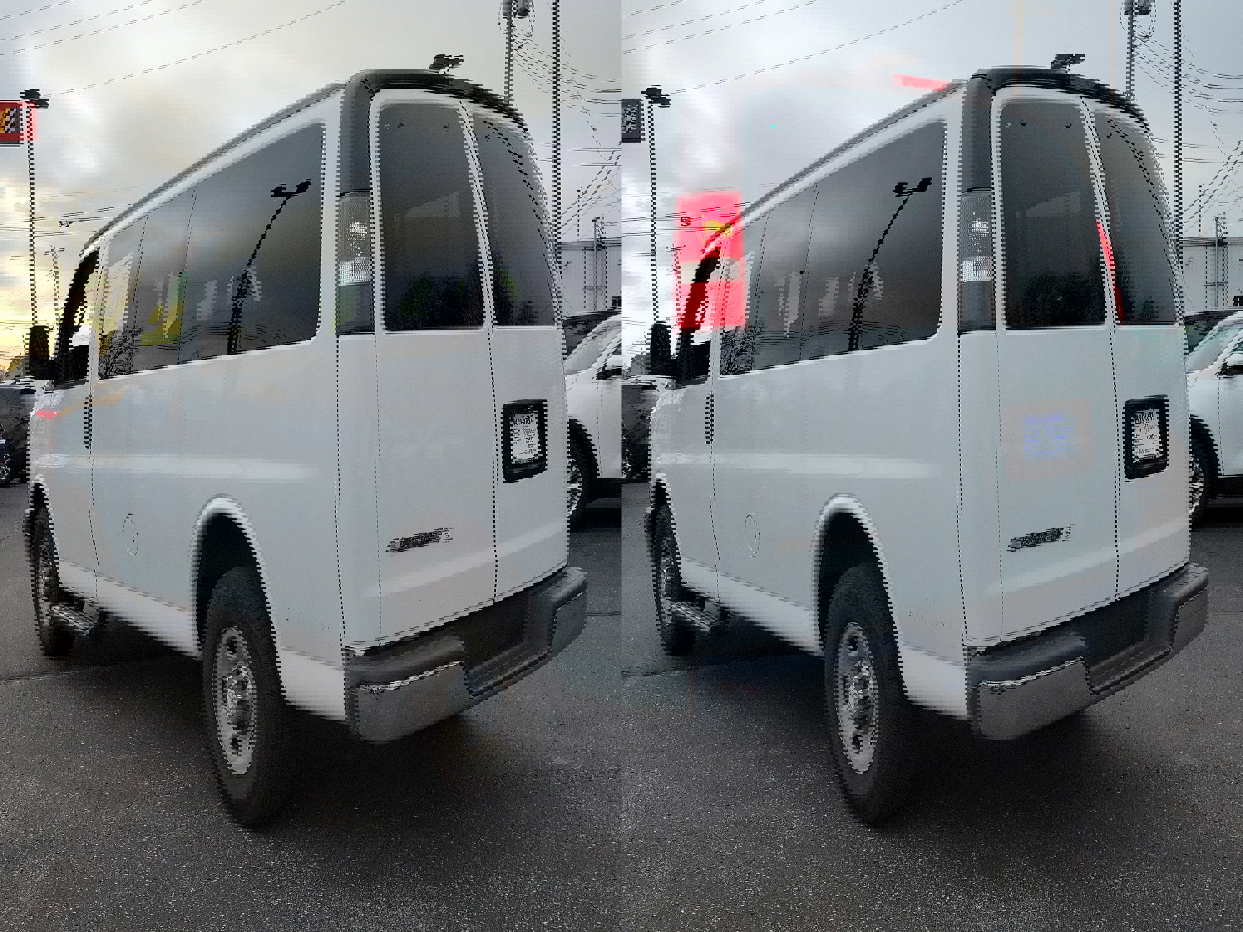 Used 2017 Chevrolet Express 2500 LT w/ LT Preferred Equipment Group image 3