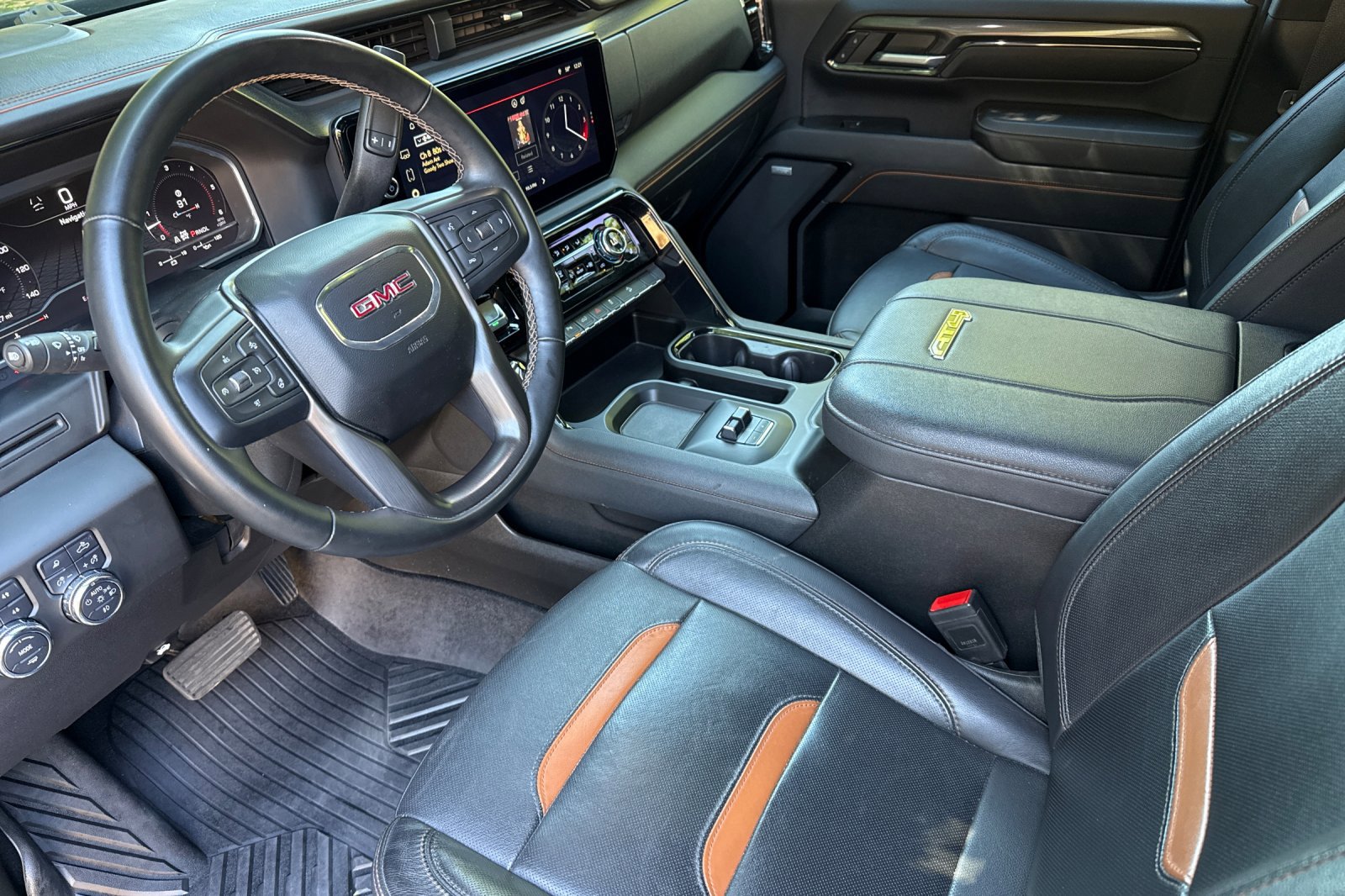 Used 2024 GMC Sierra 2500 AT4 w/ Max Trailering Package AWD/4WD image 11