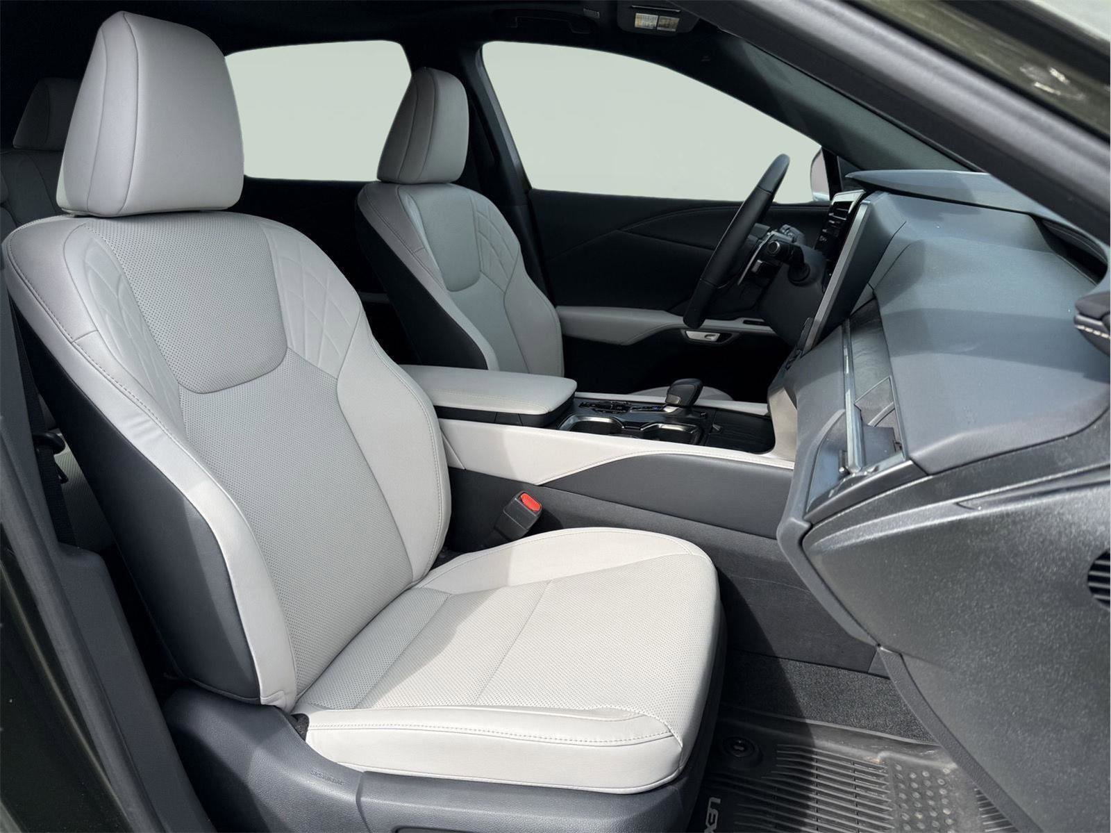 Used 2025 Lexus RX 350 Premium w/ Accessory Package image 26