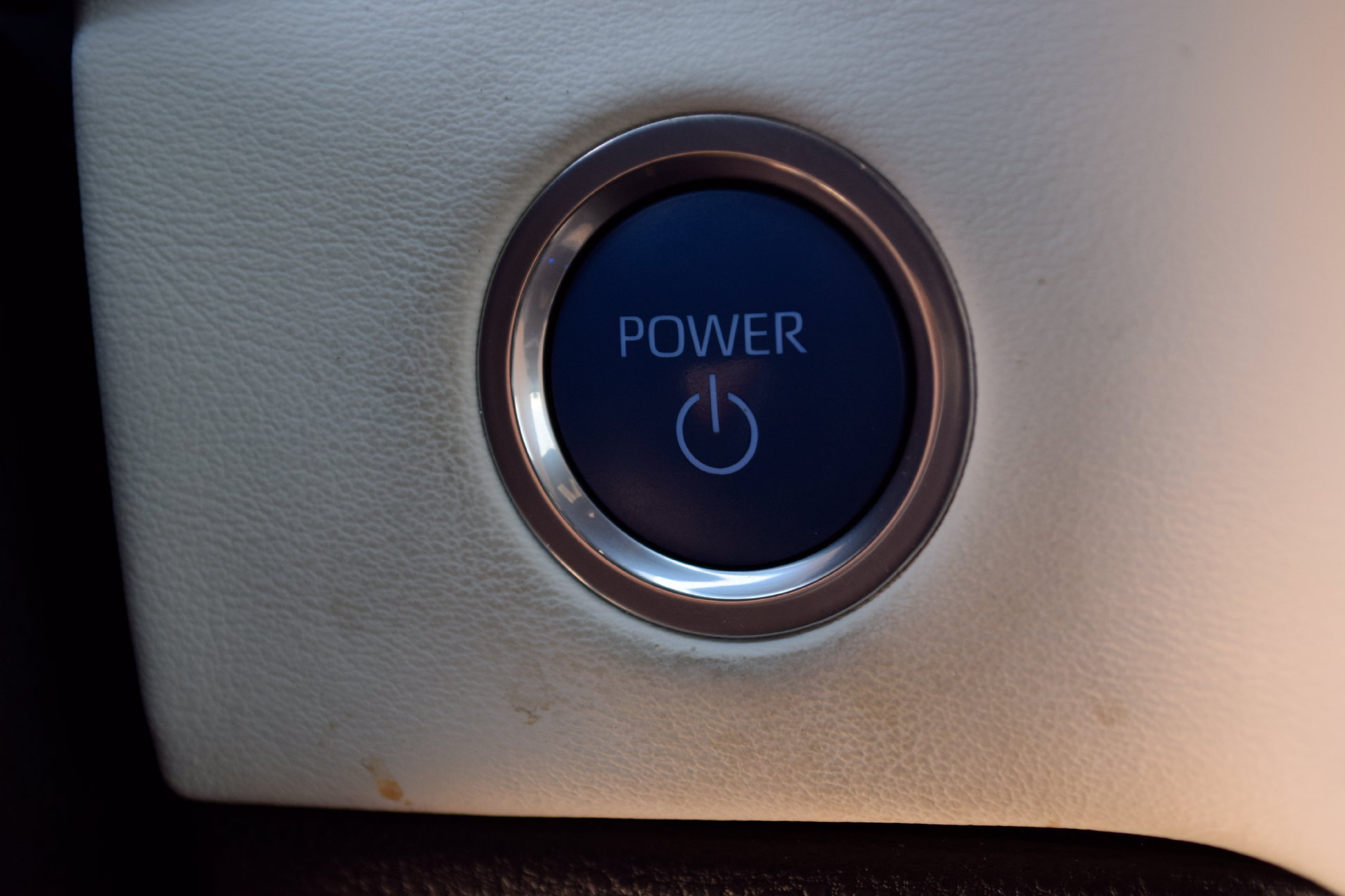 Used 2024 Toyota Sequoia Capstone AWD/4WD image 12