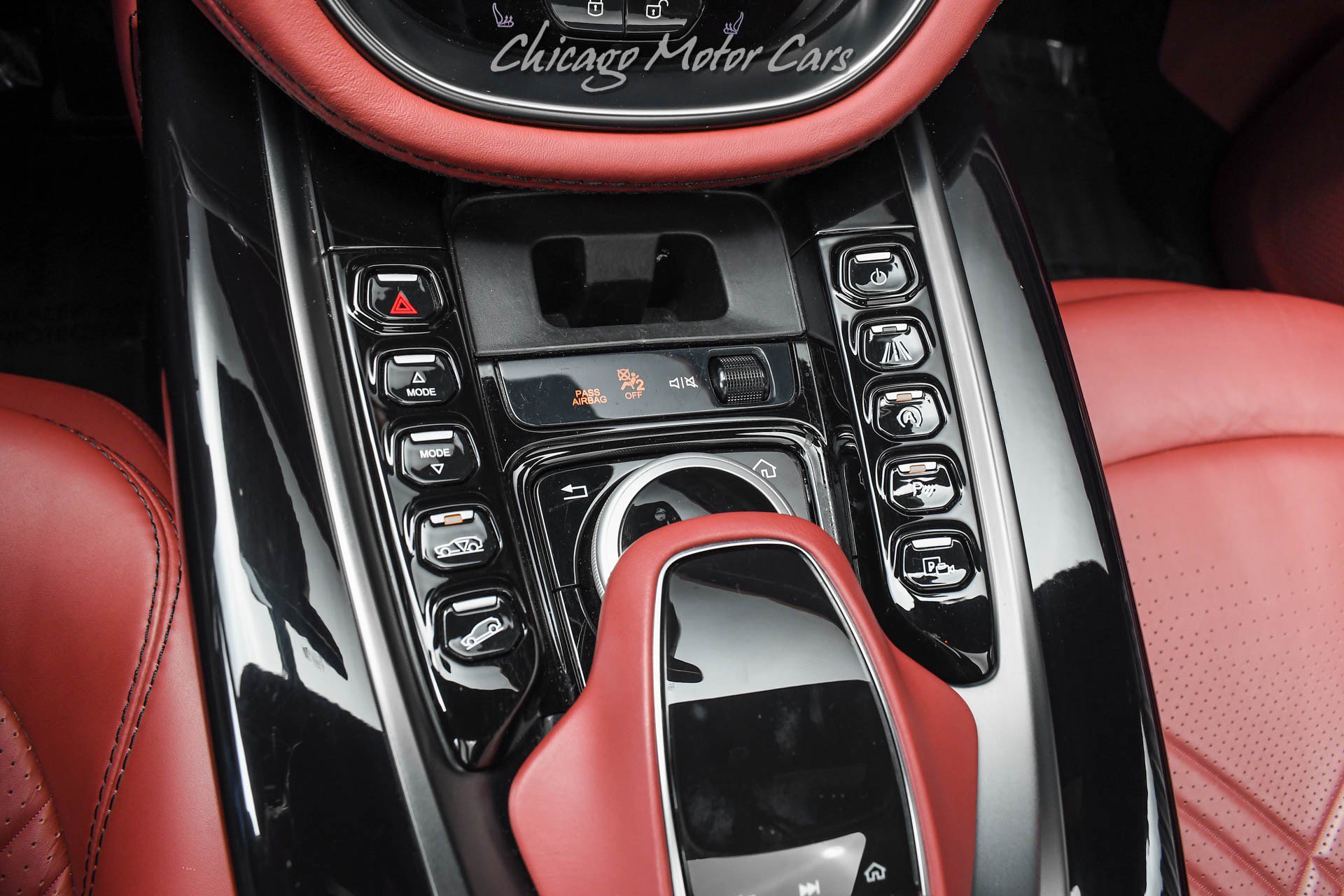 Used 2022 Aston Martin DBX AWD/4WD image 16