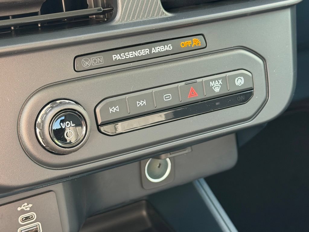 New 2026 Ford Maverick XL AWD/4WD image 8