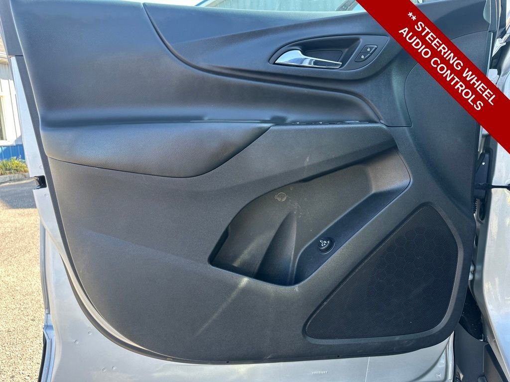 Used 2021 Chevrolet Equinox LT w/ Driver Convenience Package image 13