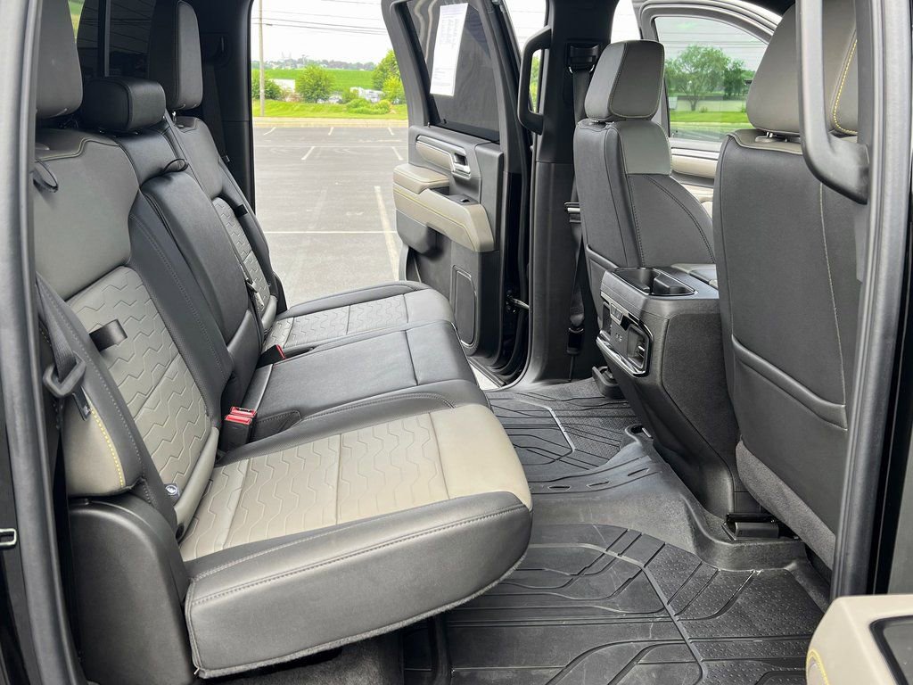 Used 2024 Chevrolet Silverado 2500 ZR2 w/ Technology Package image 22