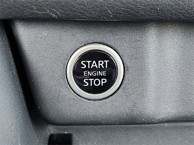 Used 2023 Nissan Rogue SV image 22