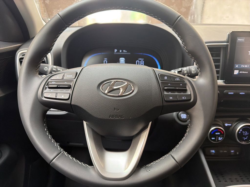 Used 2026 Hyundai Venue SEL FWD image 16
