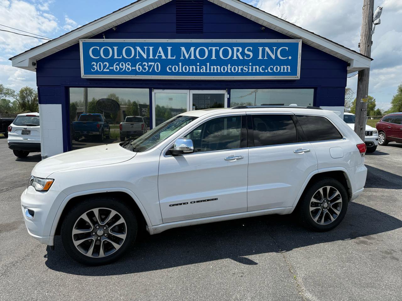 Used 2018 Jeep Grand Cherokee Overland AWD/4WD image 1