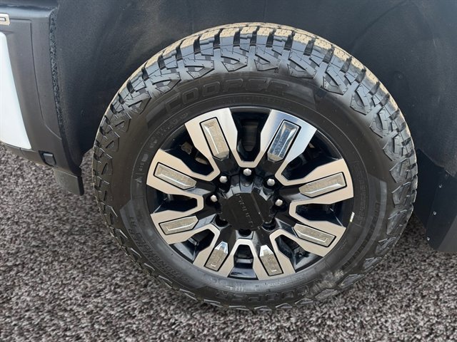 Used 2024 GMC Sierra 3500 Denali w/ Denali Reserve Package image 14