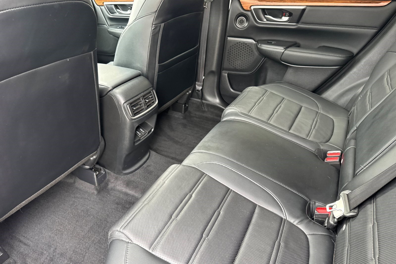 Used 2022 Honda CR-V Touring image 14