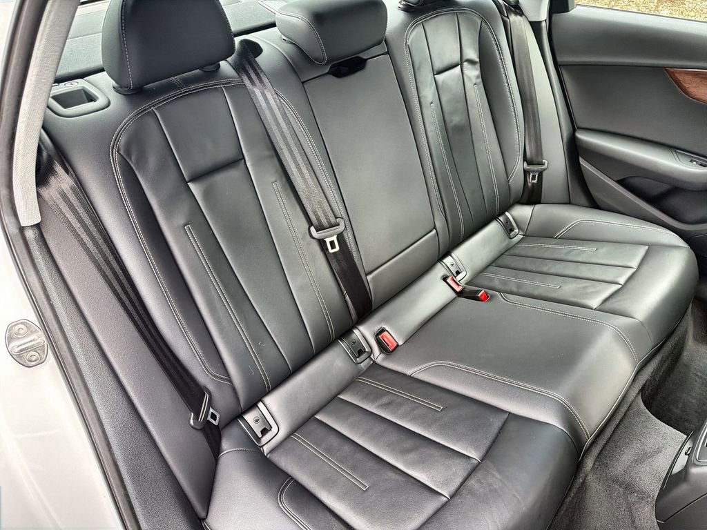 Used 2024 Audi A4 2.0T Premium image 28