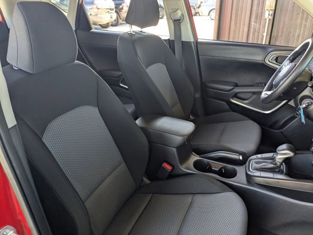 Used 2023 Kia Soul LX image 18