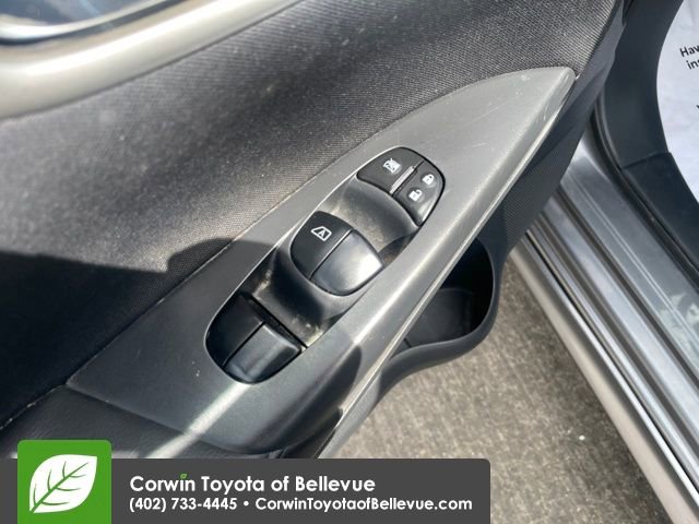 Used 2017 Nissan Sentra SR image 19