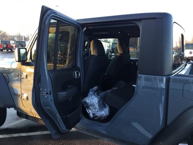 New 2026 Jeep Gladiator Sport image 14