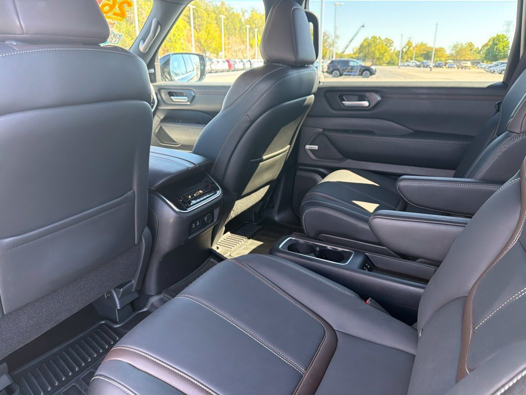 Certified 2026 Nissan Armada SL w/ Captain's Chari Seat Package AWD/4WD image 17
