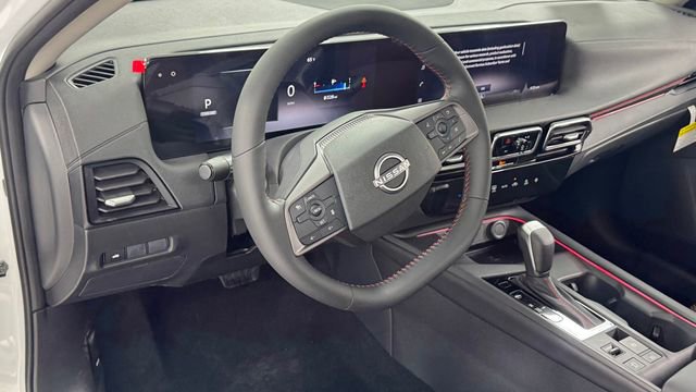 New 2026 Nissan Sentra SR FWD image 32