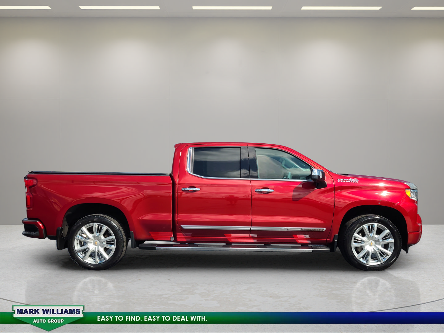 Used 2022 Chevrolet Silverado 1500 High Country w/ High Country Premium Package AWD/4WD image 2