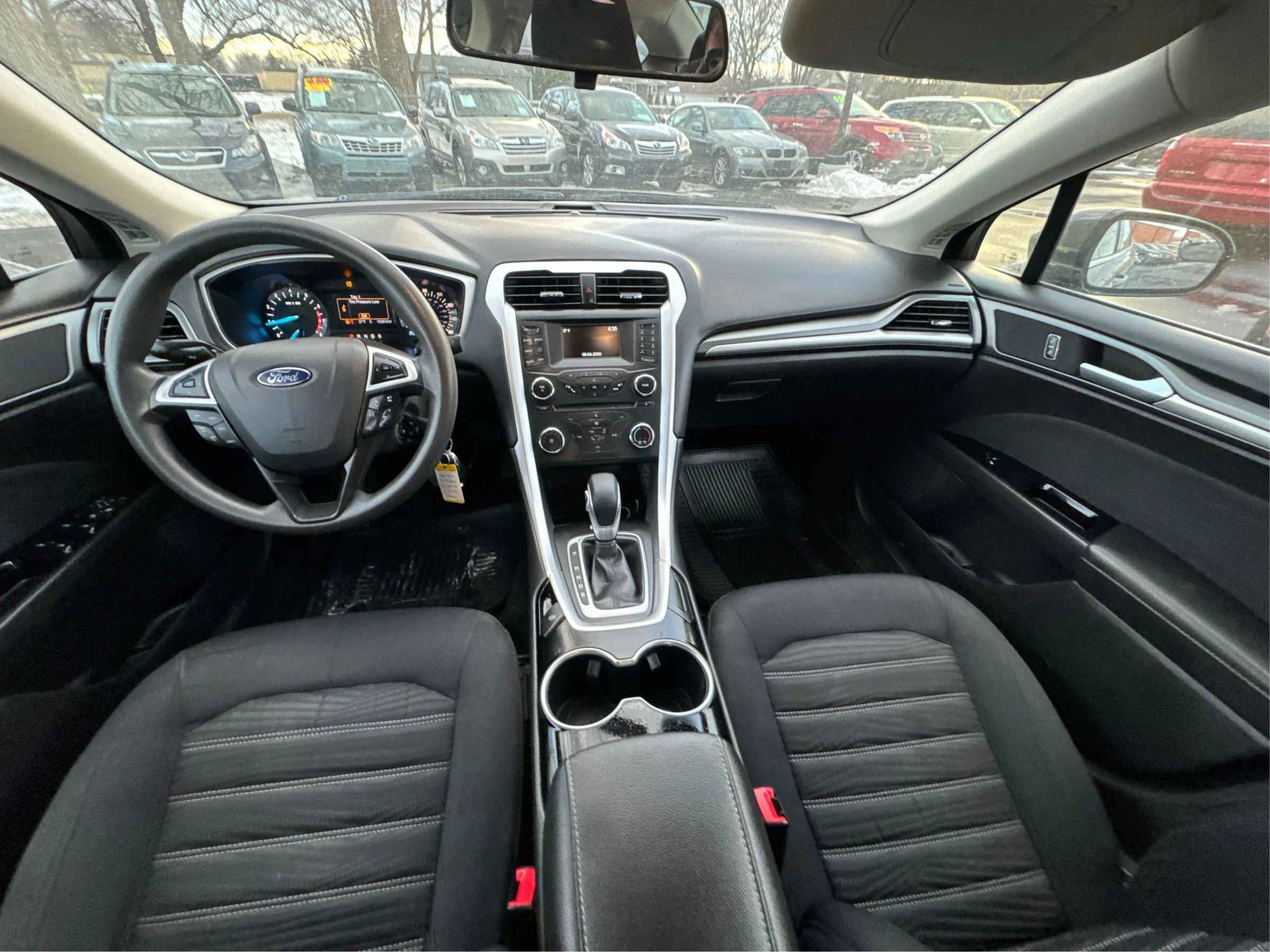 Used 2016 Ford Fusion SE image 25