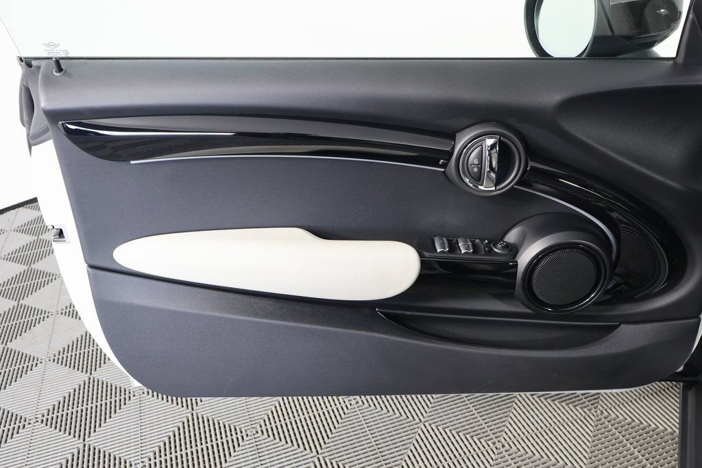 Used 2024 MINI Cooper S w/ Signature Upholstery Package FWD image 13