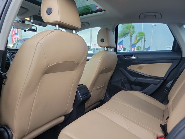 Used 2020 Volkswagen Jetta SE w/ SE Cold Weather Package FWD image 14