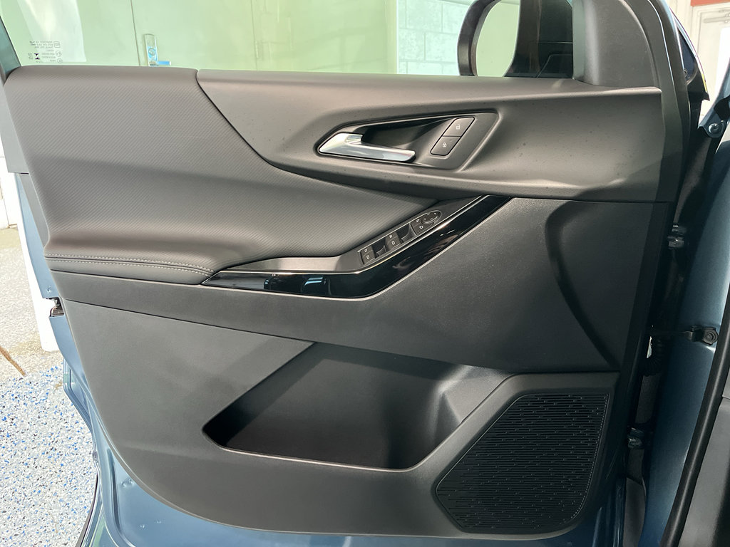 New 2026 Chevrolet Equinox LT FWD image 25