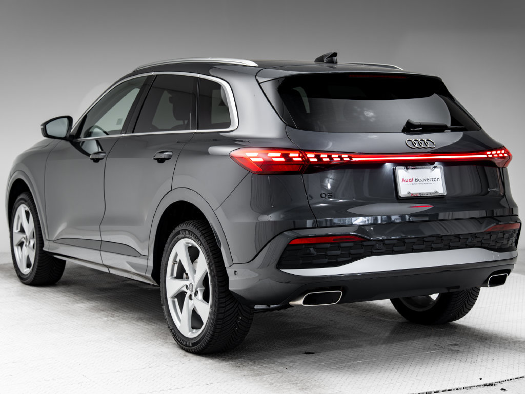 Used 2025 Audi Q5 Premium Plus AWD/4WD image 3
