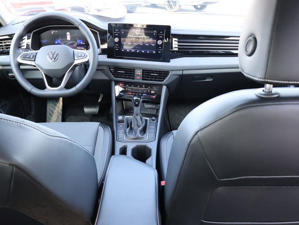 New 2026 Volkswagen Jetta SE FWD image 16