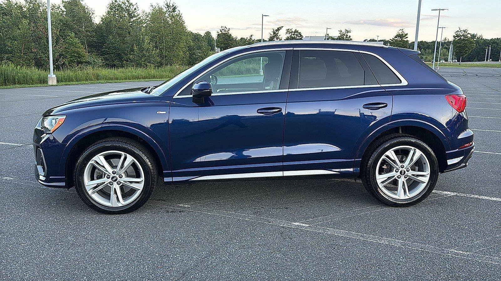 Used 2022 Audi Q3 2.0T Premium w/ Convenience Package AWD/4WD image 11