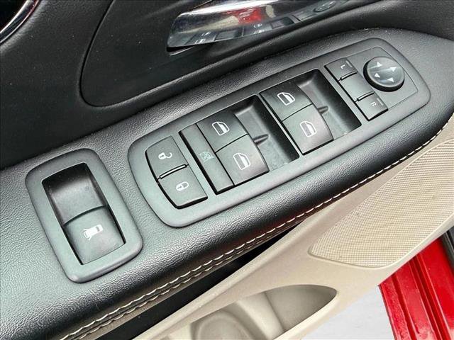 Used 2016 Dodge Grand Caravan SE FWD image 17