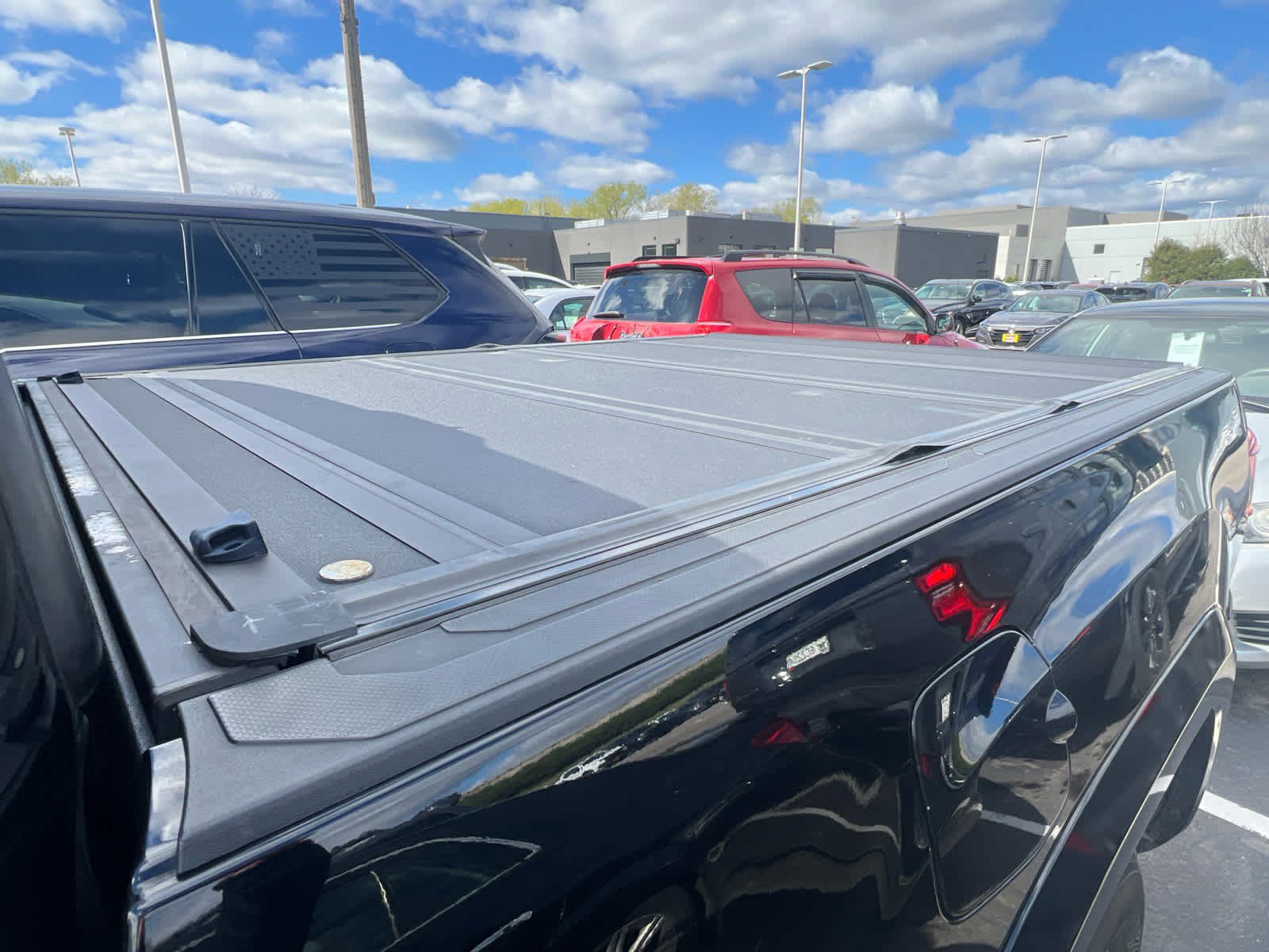 Used 2019 Toyota Tacoma SR5 AWD/4WD image 8