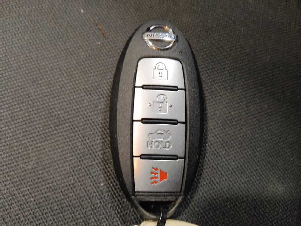 Used 2021 Nissan Versa SV FWD image 32