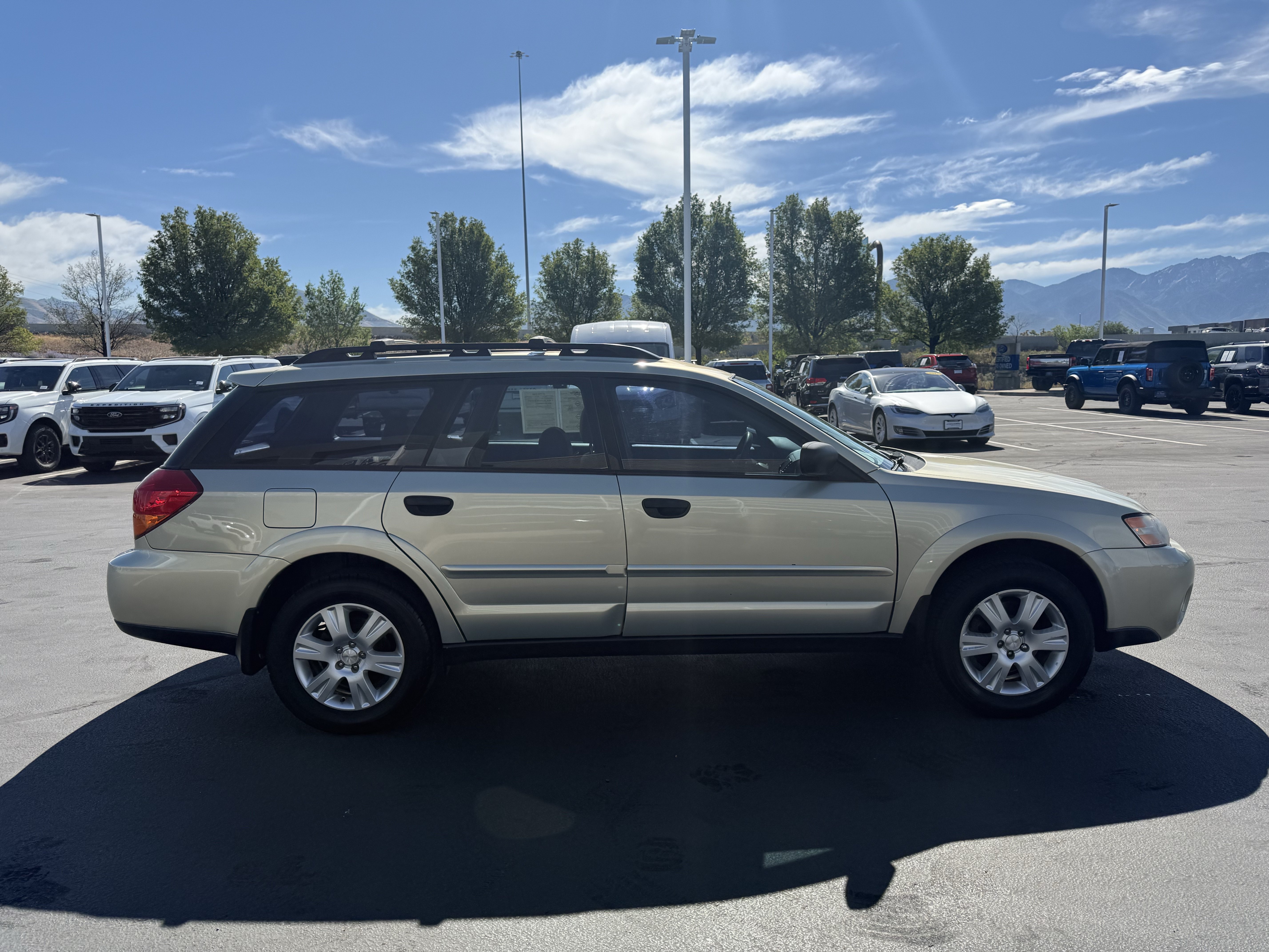 Used 2005 Subaru Outback 2.5i AWD/4WD image 6