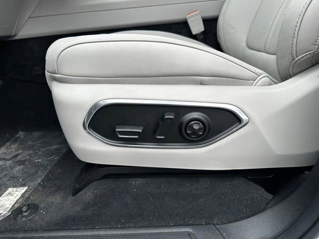 New 2025 Jeep Wagoneer L Series III w/ Quick Order Package 25C Super image 18