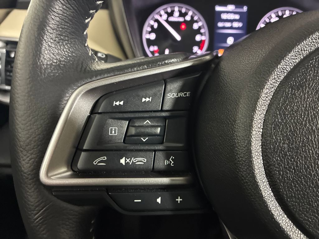 Certified 2025 Subaru Outback Limited AWD/4WD image 11