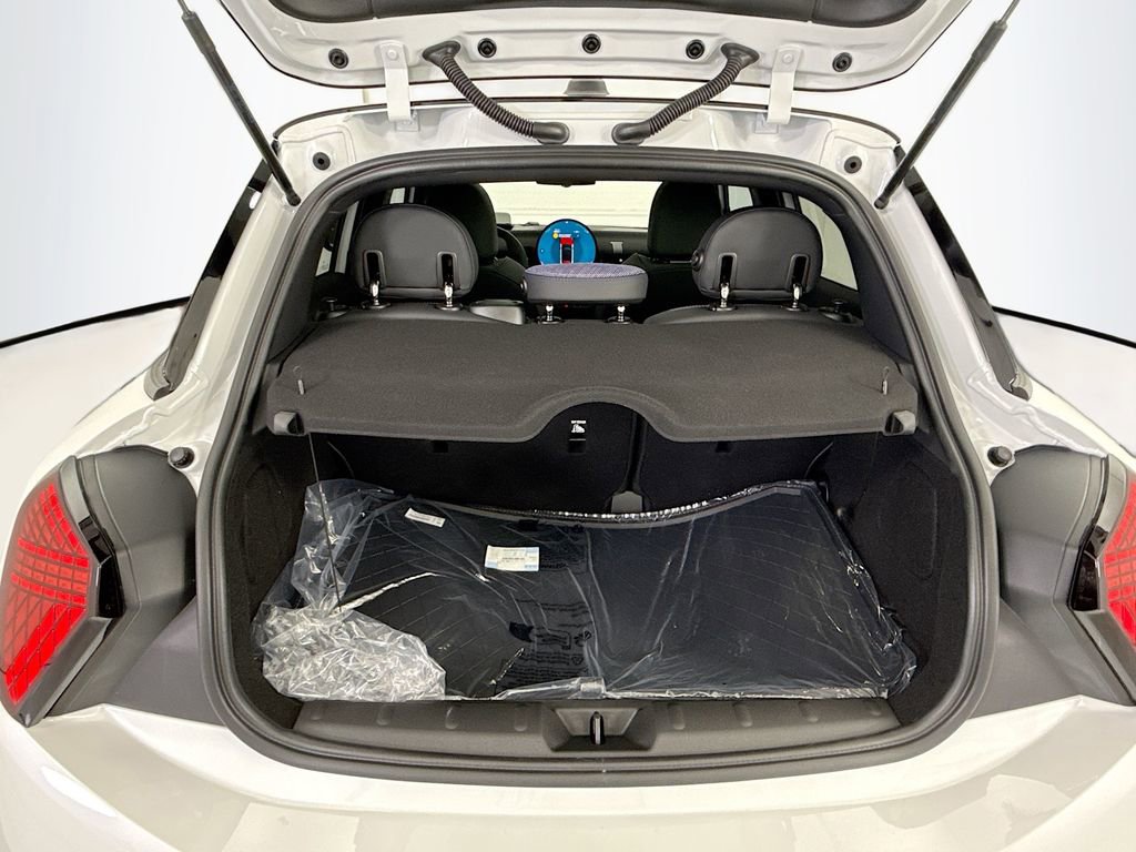 New 2026 MINI Cooper 4-Door Hardtop FWD image 27