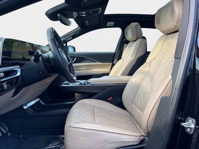 Certified 2026 Cadillac Lyriq Signature Luxury w/ Nappa Leather Package AWD/4WD image 17