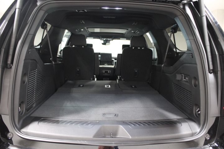 New 2026 GMC Yukon XL Elevation w/ Elevation Premium Package AWD/4WD image 16