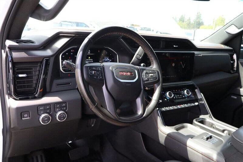 Used 2025 GMC Sierra 3500 AT4 AWD/4WD image 19