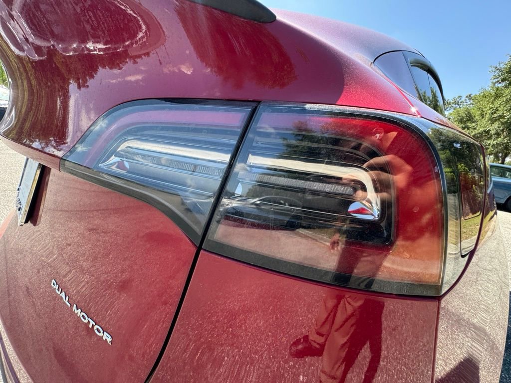 Used 2021 Tesla Model Y Long Range image 11