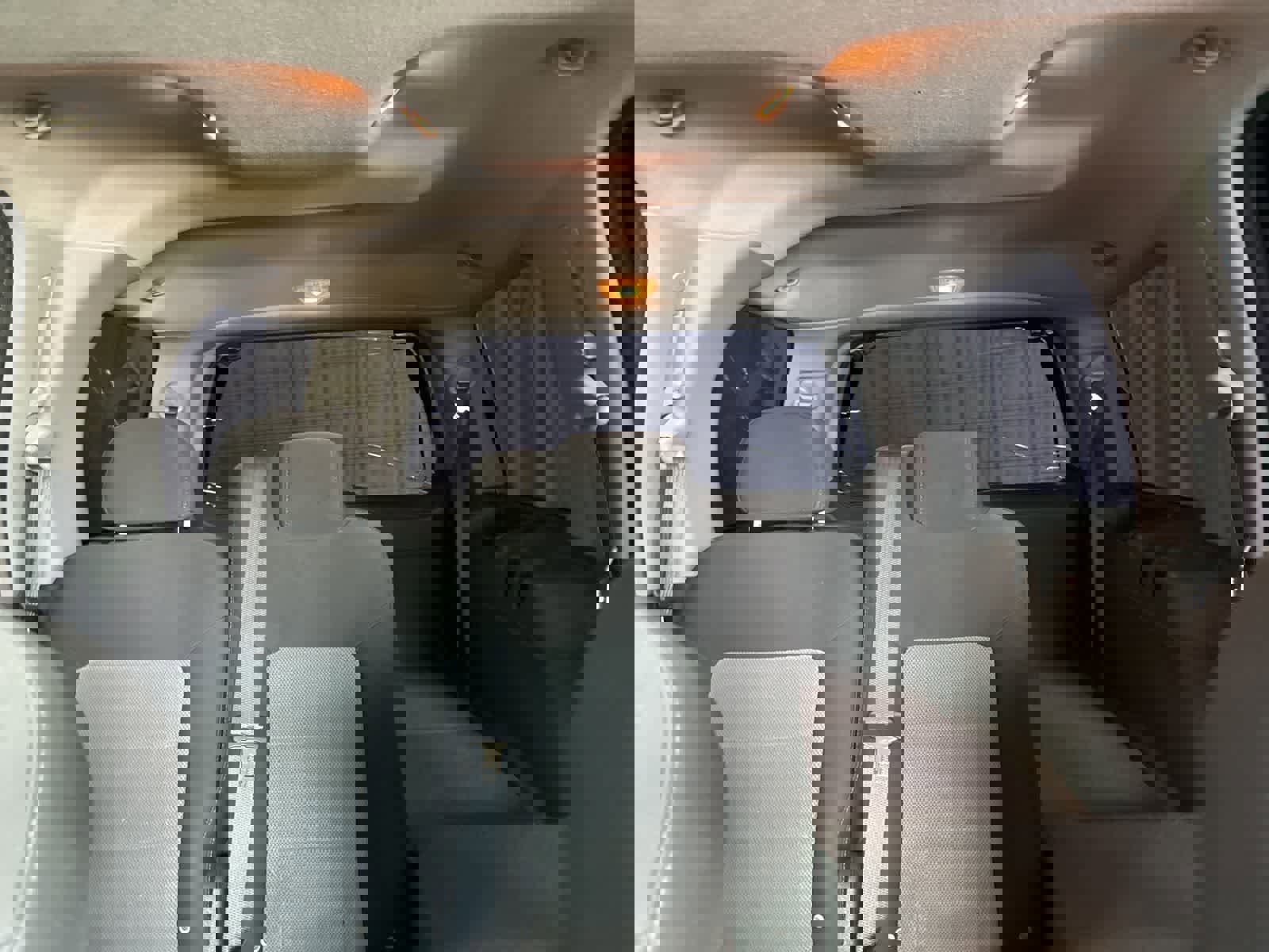 Used 2004 Ford Expedition XLT image 21