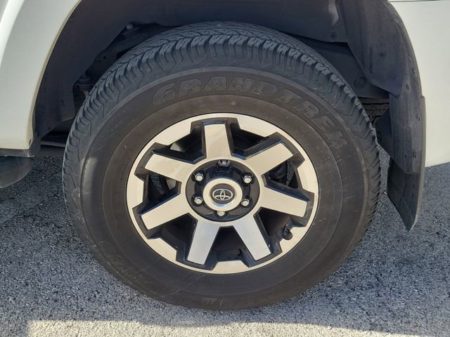 Used 2024 Toyota 4Runner TRD Off-Road Premium w/ Moonroof Package AWD/4WD image 5