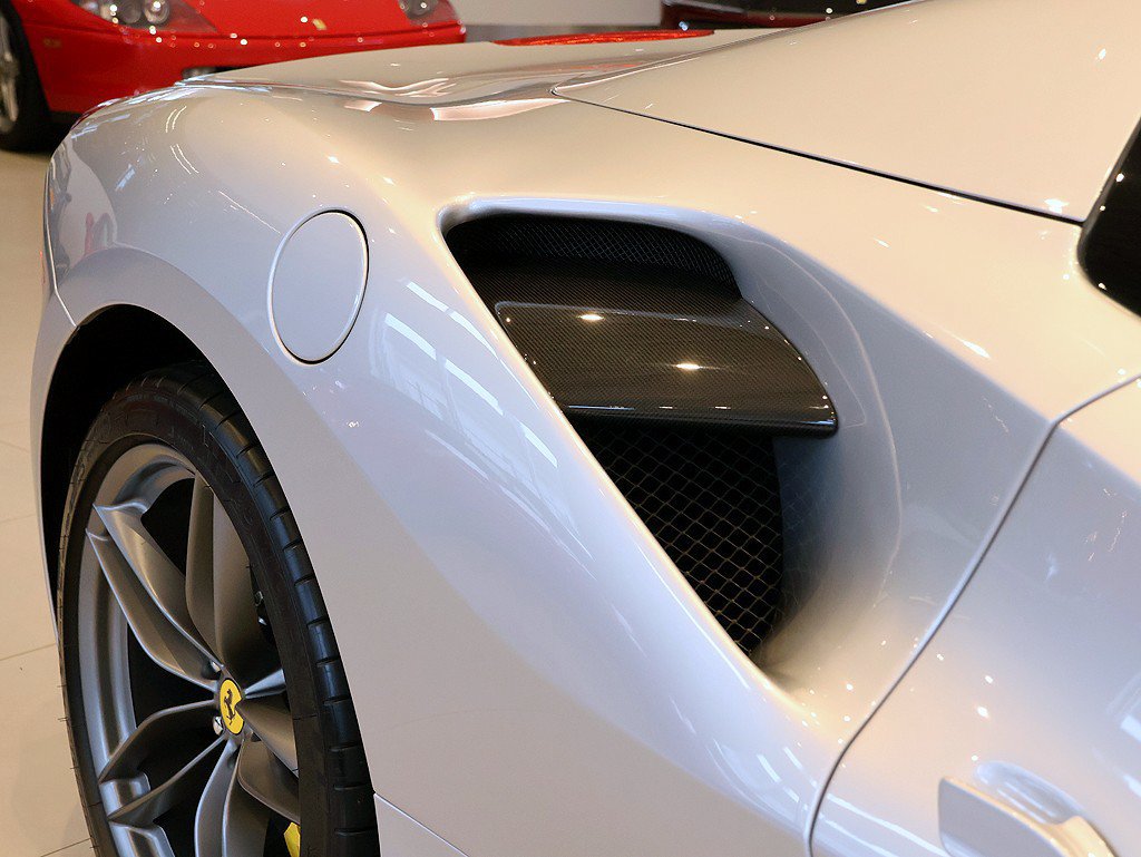 Certified 2018 Ferrari 488 Spider RWD image 45