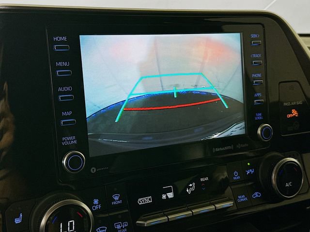 Used 2022 Toyota Highlander XLE AWD/4WD image 17