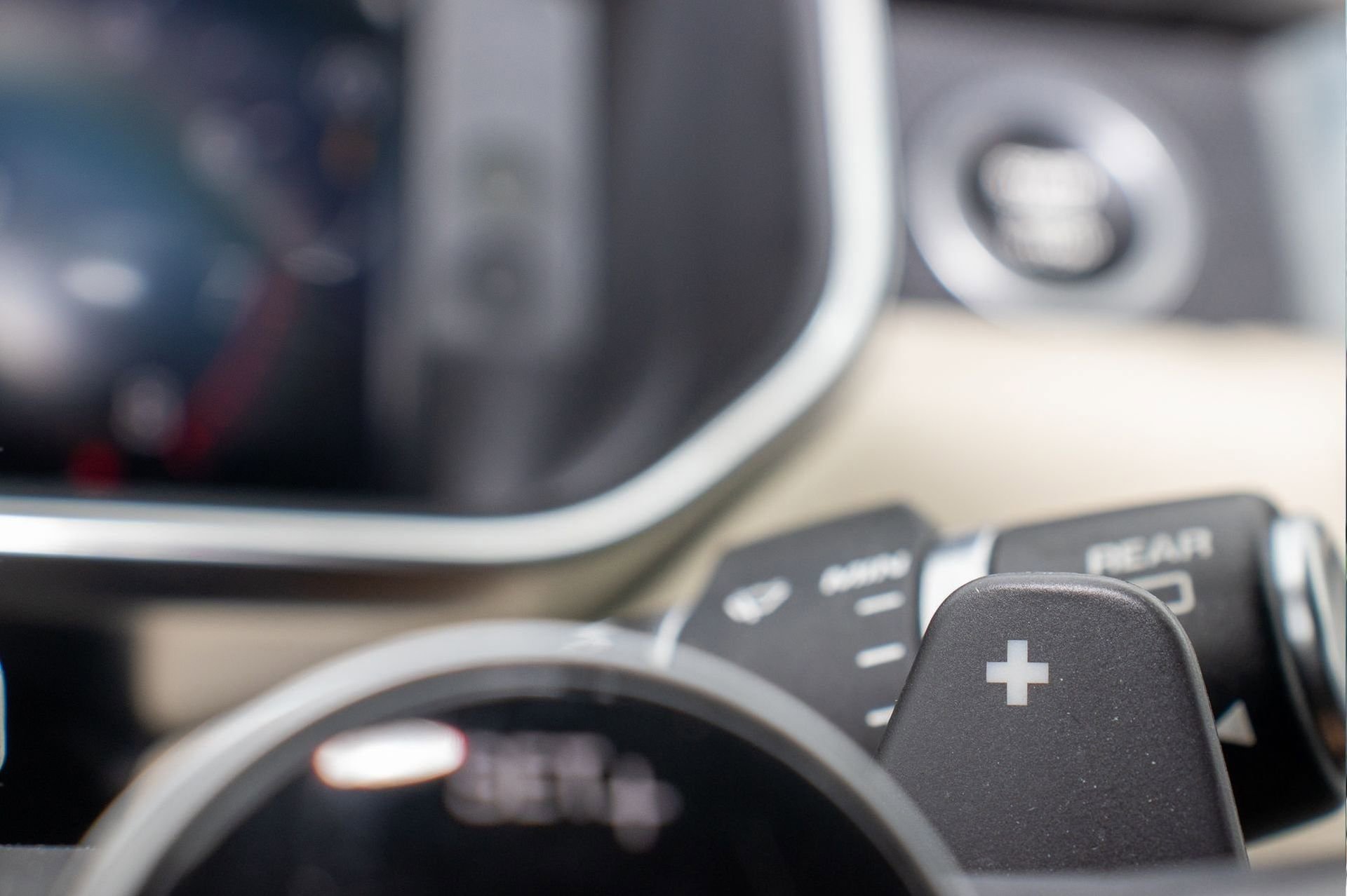 Used 2018 Land Rover Range Rover HSE image 31