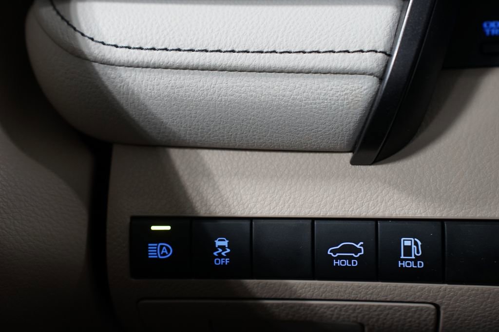 Certified 2024 Toyota Camry LE image 22