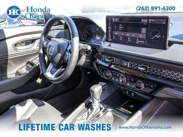 Certified 2025 Honda Accord Touring image 27