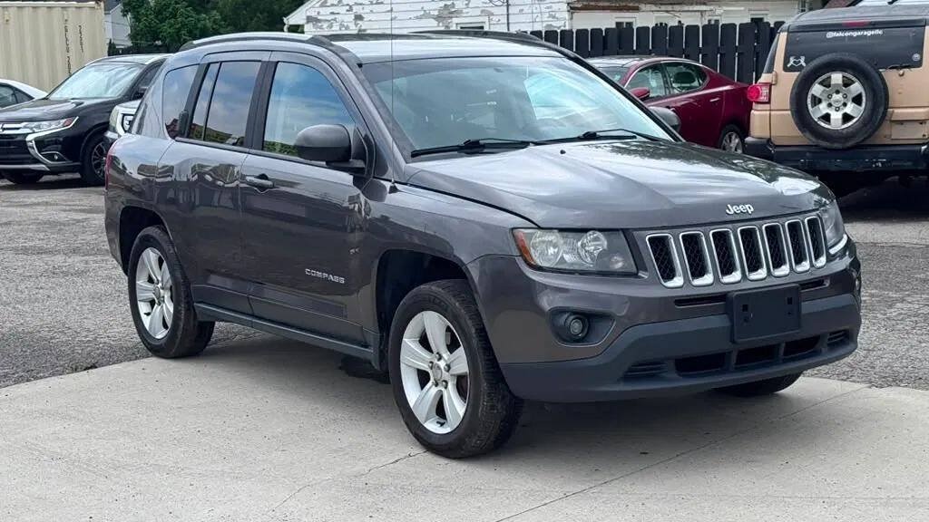 Used 2016 Jeep Compass Sport w/ Power Value Group FWD image 9