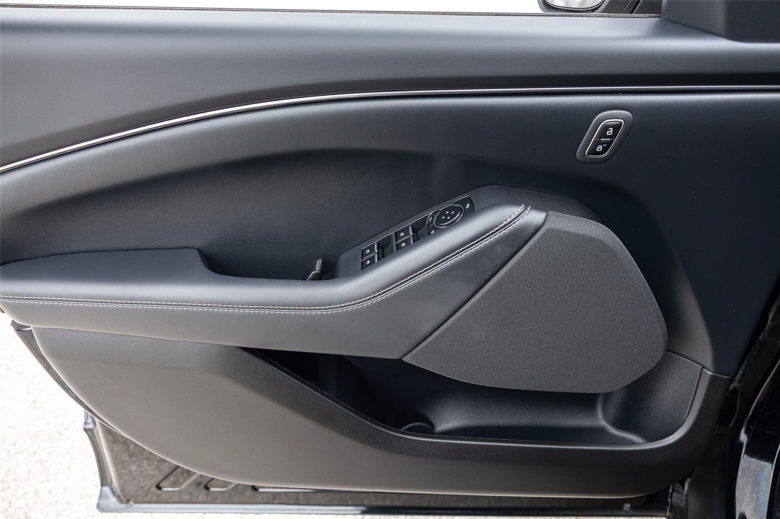 Certified 2025 Ford Mustang Mach-E Select RWD image 25